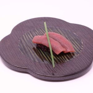 92 - Nigiri-black-maguro